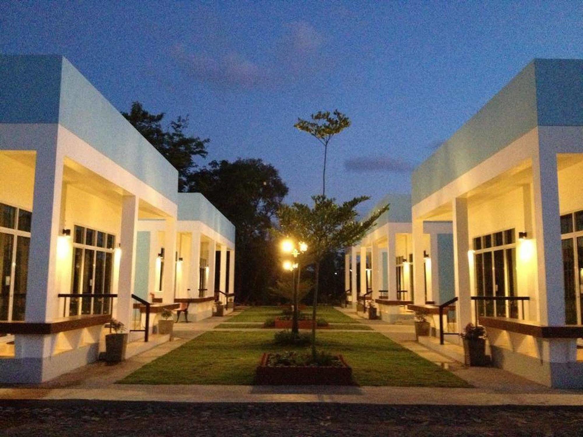 The Cube Resort Csanthaburi Kültér fotó