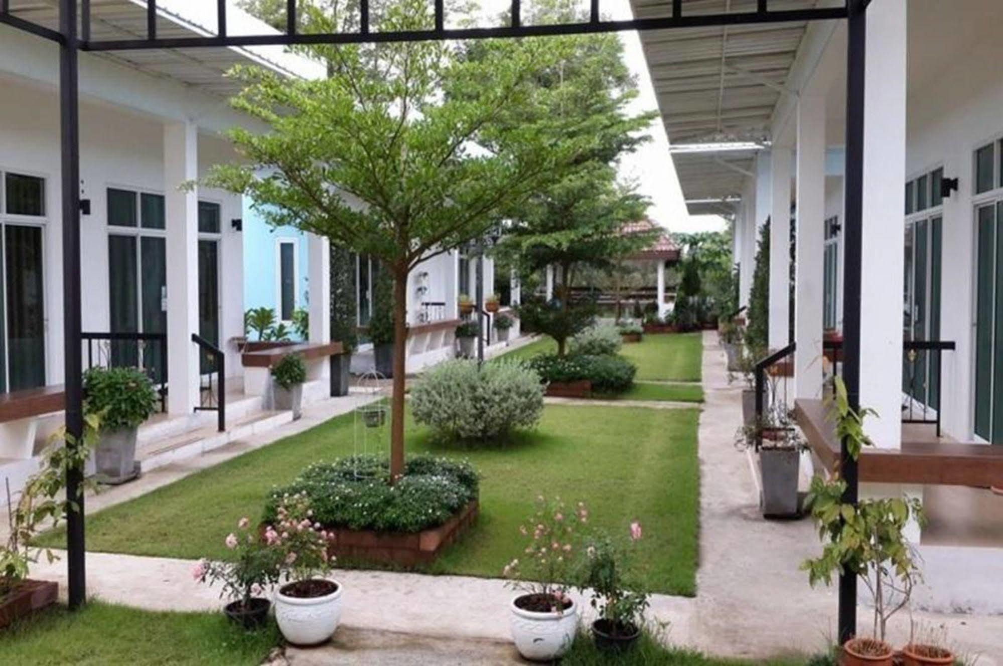 The Cube Resort Csanthaburi Kültér fotó